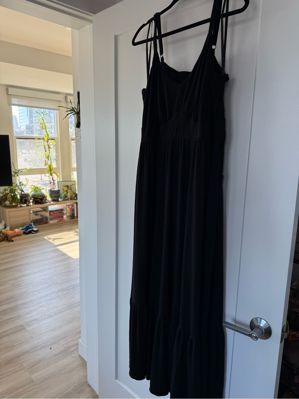 Black Sleeveless Maxi Dress with Pockets torrid sz 2 - Picture 3 of 7